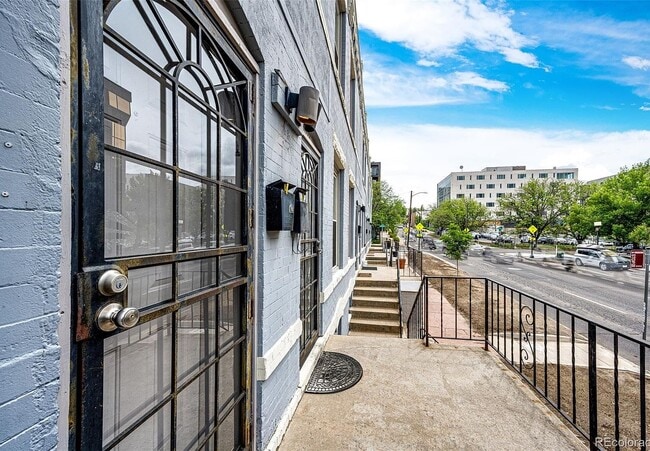 Photo - 121 E 8th Ave