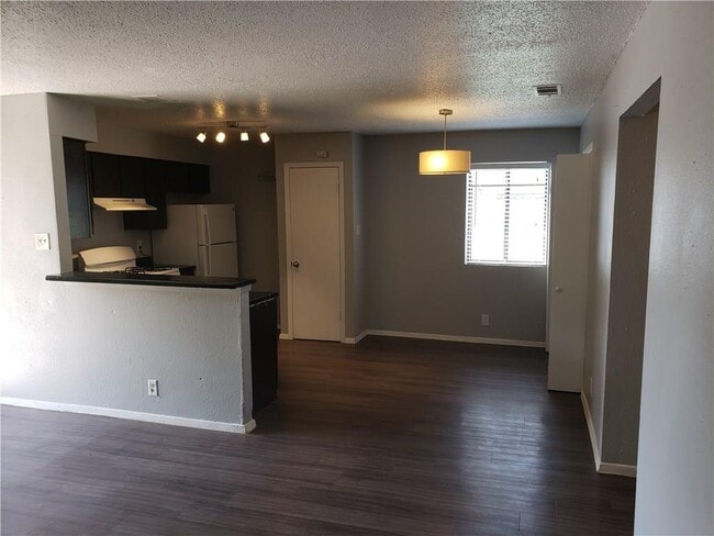 2304 Cedrick Cove