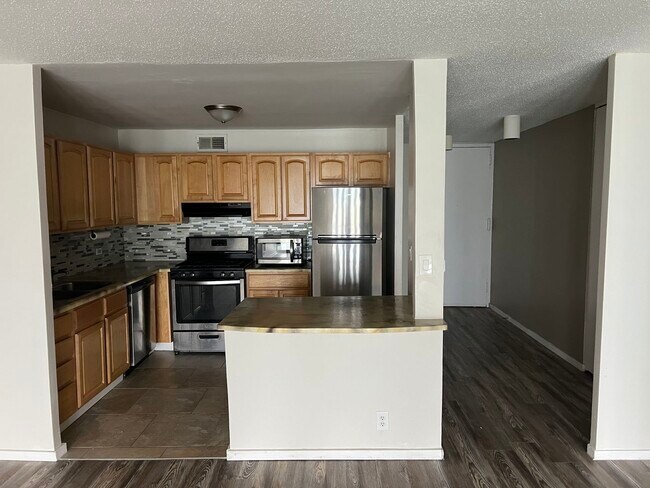 Photo - 6700 S South Shore Dr