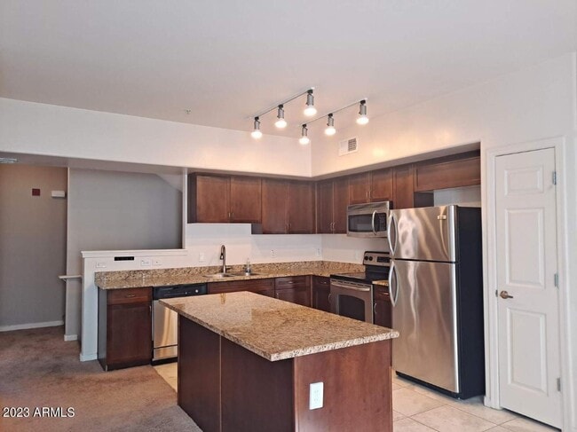 Photo - 1920 E Bell Rd Unidad 1114