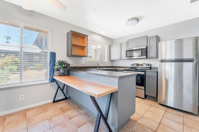 Photo - 1438 Lorilyn Ave