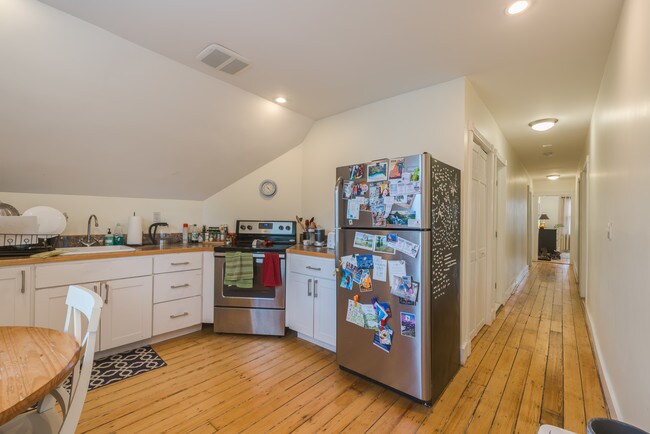 Photo - 132 S Angell St Unit 3
