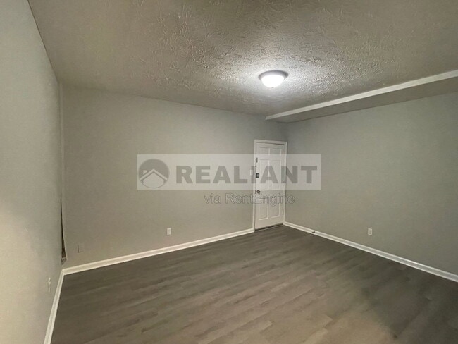 Photo - 208 Lakeshore Dr Unit 19