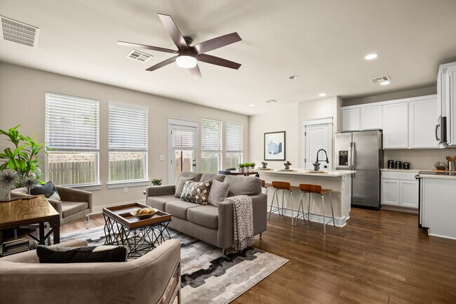 Photo - 13501 Metric Blvd