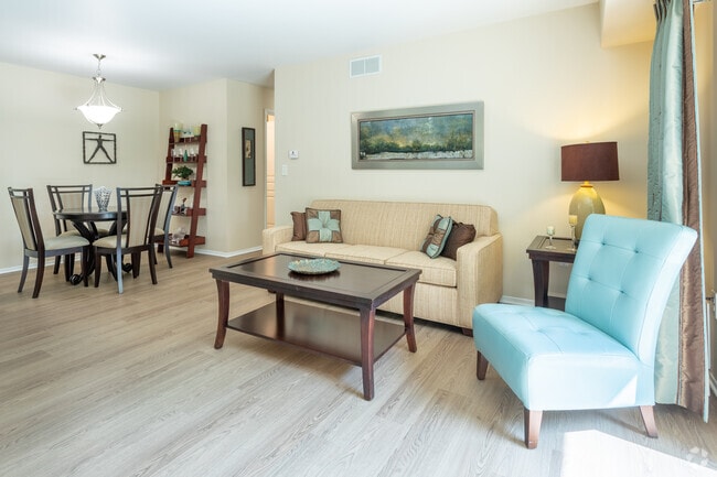 2HAB, 2BA - 1,100 ft² - Swan Harbour Apartments