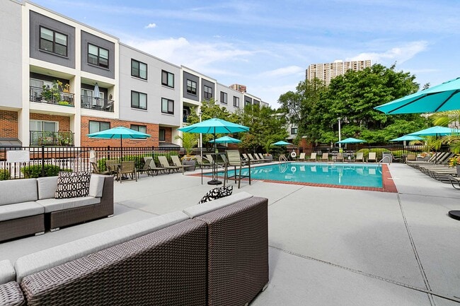River Club Apartments
