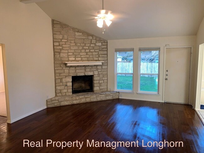 212 Rockcrest Dr