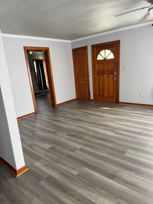 Photo - 705 Taylor St