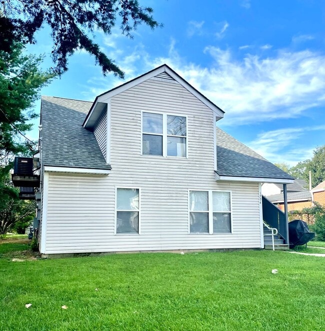 Photo - Remodeled 3 bedroom apartment in Portland - Section 8 accepted Unit 1704-2