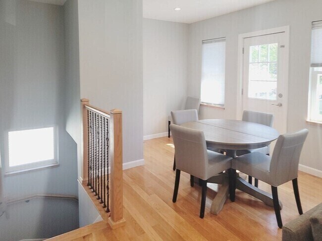 576 Lagrange St Unit 576