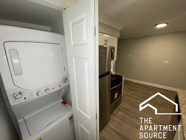 Photo - 1321 W Sherwin Ave Unit 1B