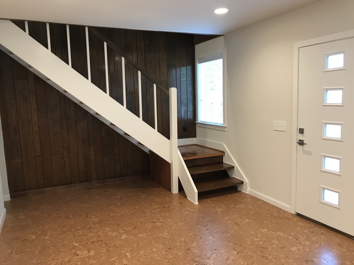 Stairway - 321 Payne St Unit 321