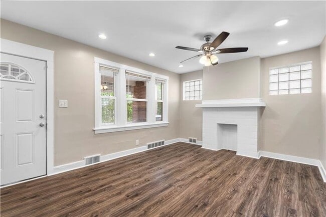 Photo - Tucked-Away 3bed 1 bath Treasure with City Perks Just Minutes Away