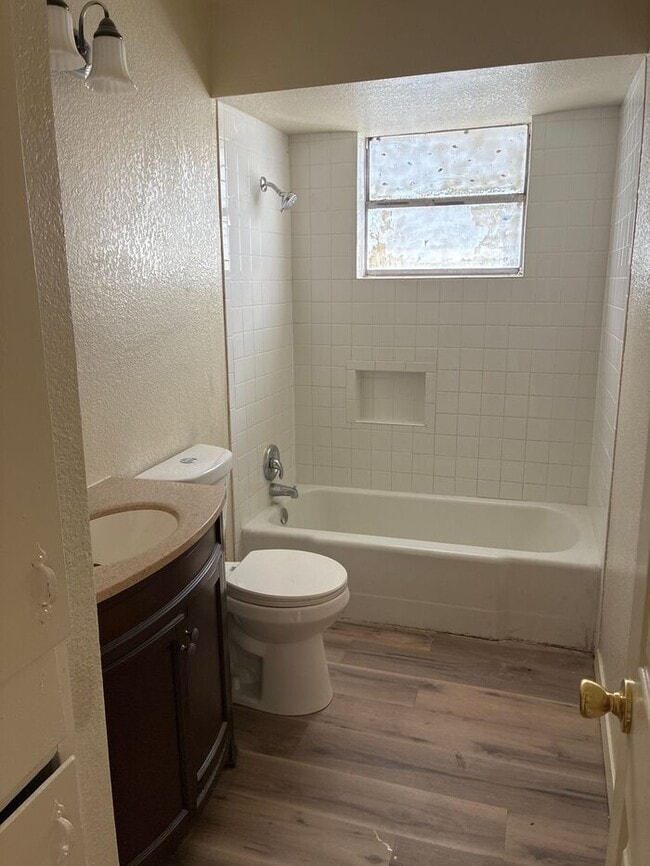 Photo - Charming 2-Bedroom Home in the Heart of Ta...