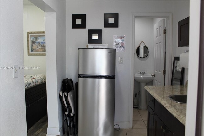 3054 NW 18th St Unit 4