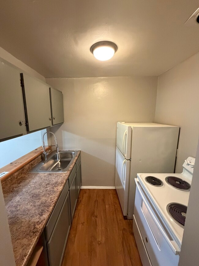 Kitchen - Stewart Woods