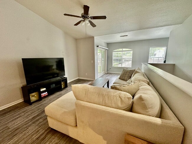 Photo - Two Bedroom Unfurnished Condo in Plantation Point! Unit 603