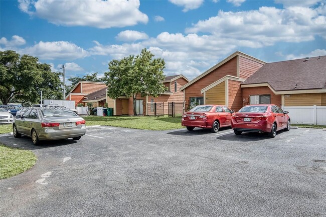 Photo - 5510 NW 24th St Townhome