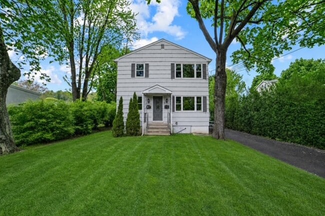 Building Photo - 59 Bernards Ave