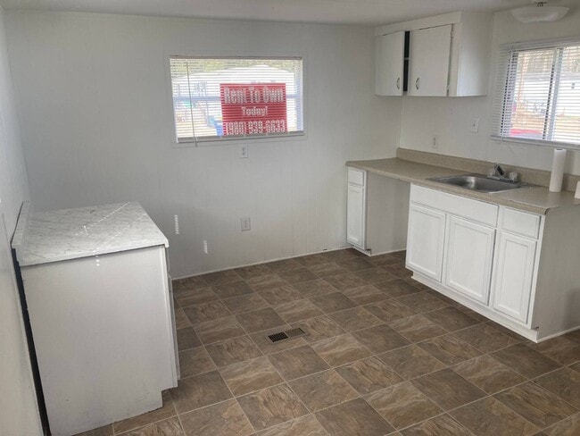 Photo - 106 Pecan Grove Cir