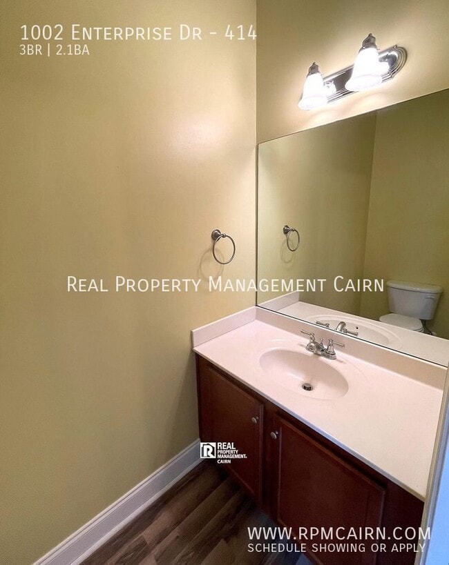 Photo - 1002 Enterprise Dr