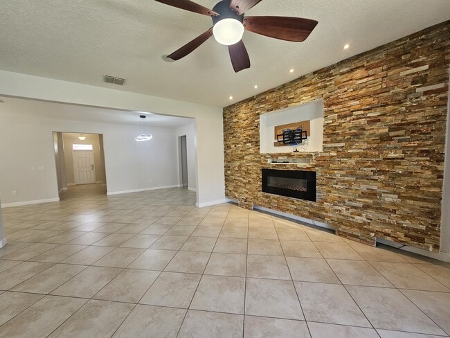 Photo - 2718 Atherton Dr