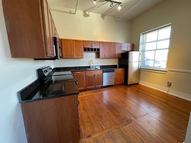 Photo - Mortons Apartments