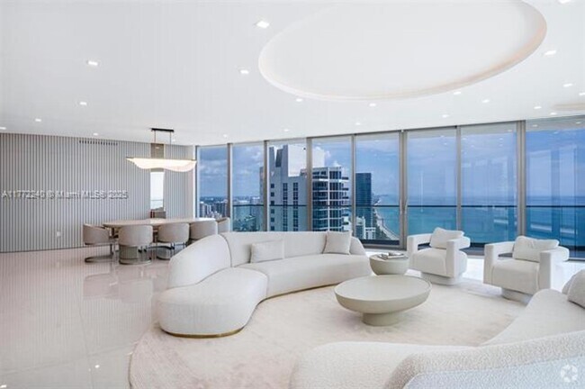 Building Photo - 18975 Collins Ave Unit 18975 Collins Ave appt 3400 Rental