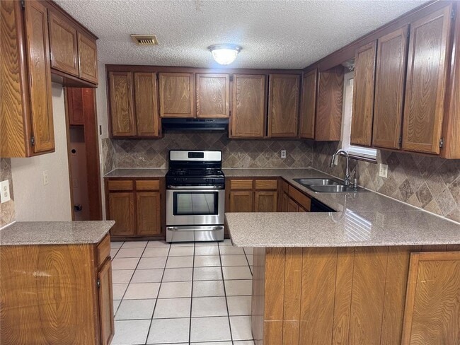 Photo - 1009 Lapwing Rd