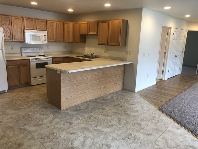 Kitchen - 632 Westwynd Ct Unit 7