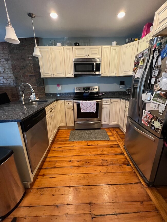 Photo - 192 I St Unit 3