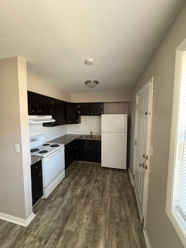 2007 Monroe Ave Unit B