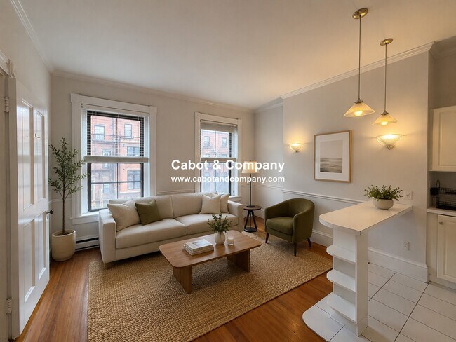 Building Photo - 314 Marlborough St Unit 6