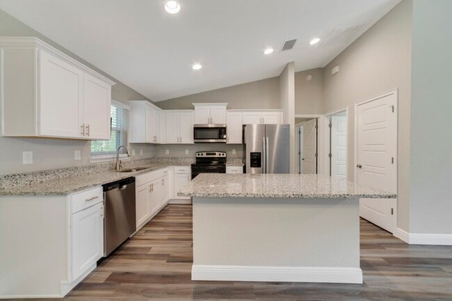 Photo - 10057 N Athenia Dr