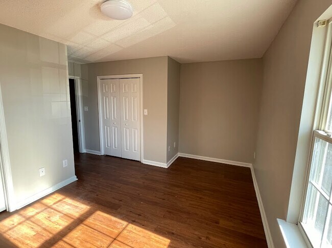 Photo - 6712 Bryant St