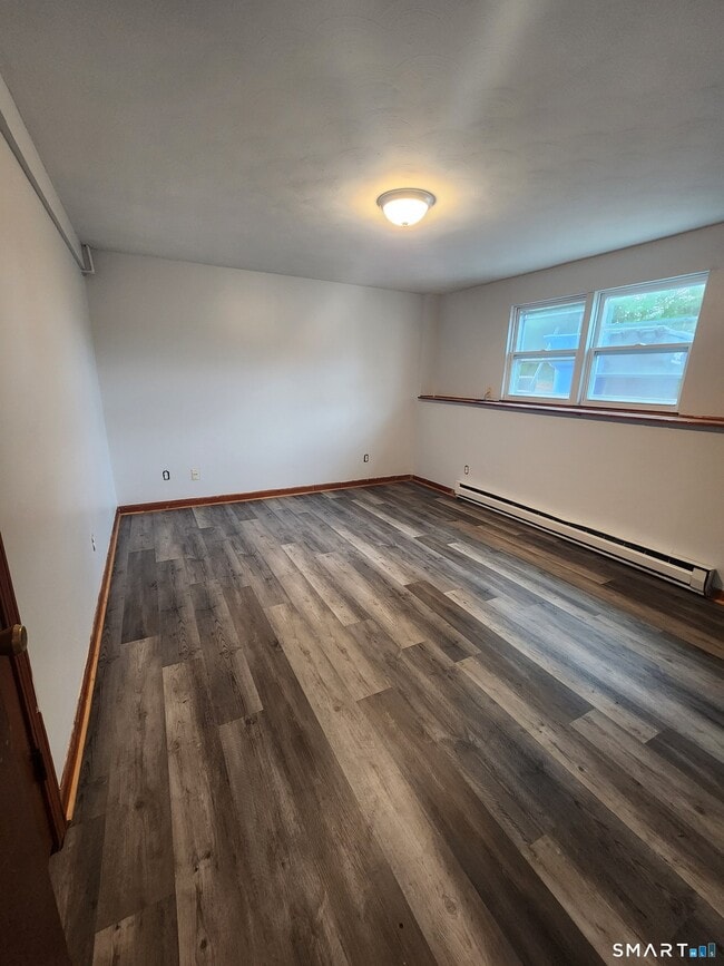 Photo - 11 Sunrise Terrace Unit Basement Studio