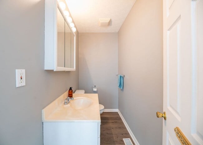 Photo - Prime Tremont Location | 2BR with Yard & Parking