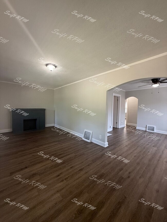 Photo - 3811 Monroe Ave