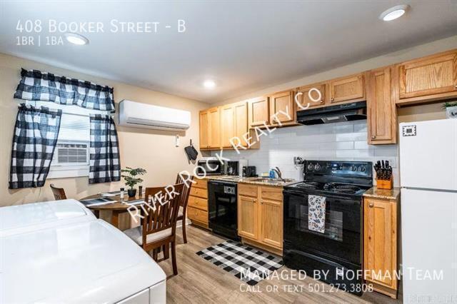 Photo - 408 S Booker St