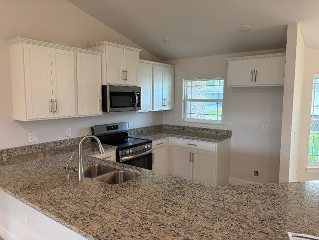 Photo - 855 Cumberland Rd