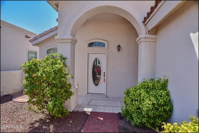 Photo - 1560 Via Appia St