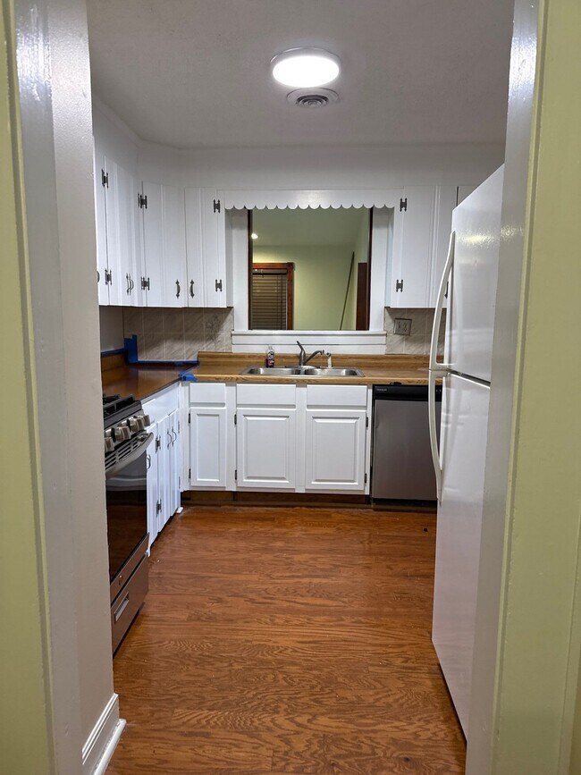 Photo - 4635 Cumby Rd