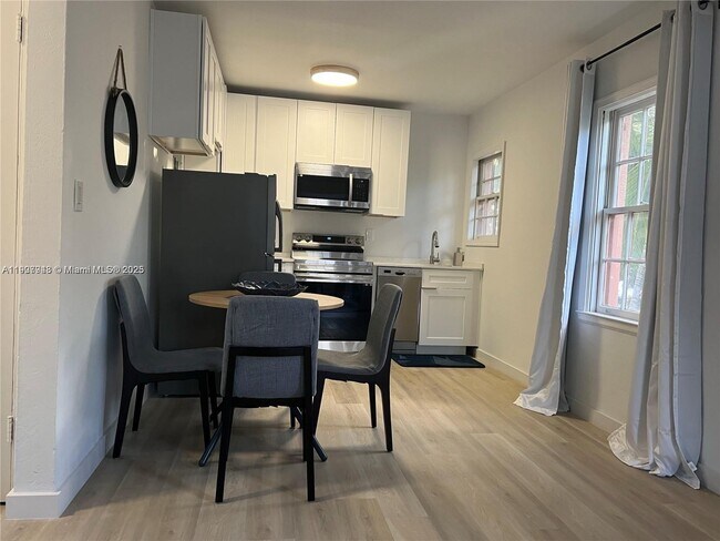 Photo - 421 75th St Unit 3