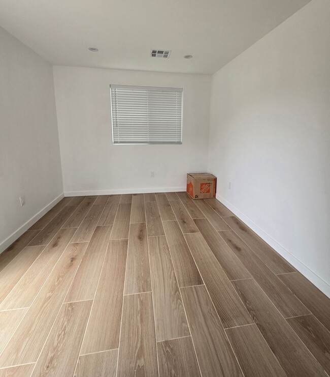 Photo - 1bd/1ba near Laguna Lake