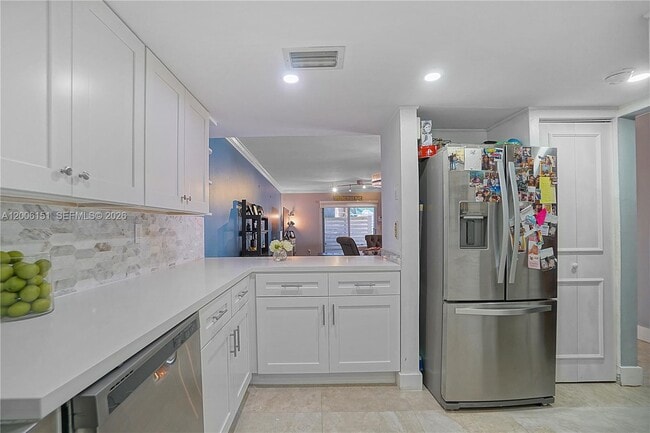 Photo - 14330 SW 97th Ln