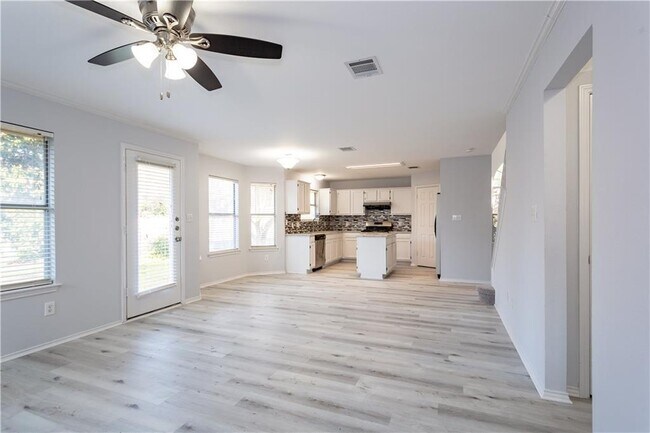 Photo - 2917 Bernardino Cove