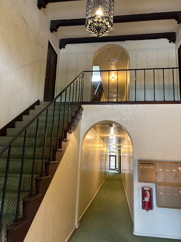 1612-1616 Huntington Dr