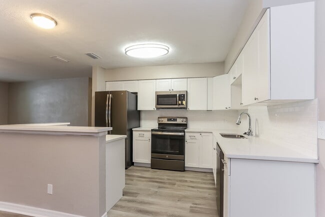 Photo - 2054 62nd Pl S