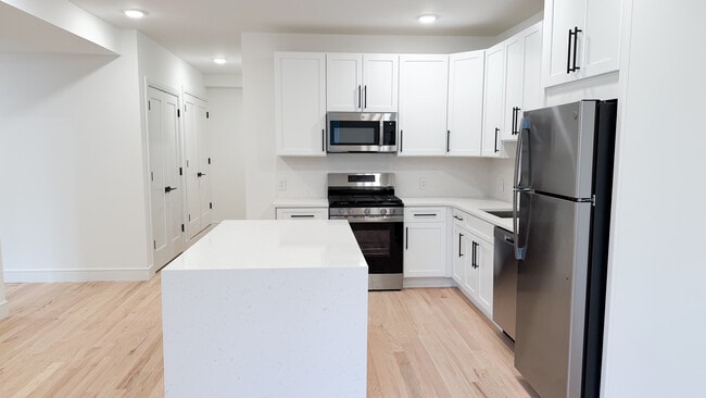 Cocina - 325 Union Blvd