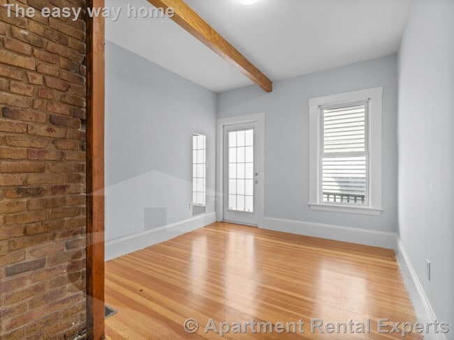 Photo - 98 Elm St Unit #1